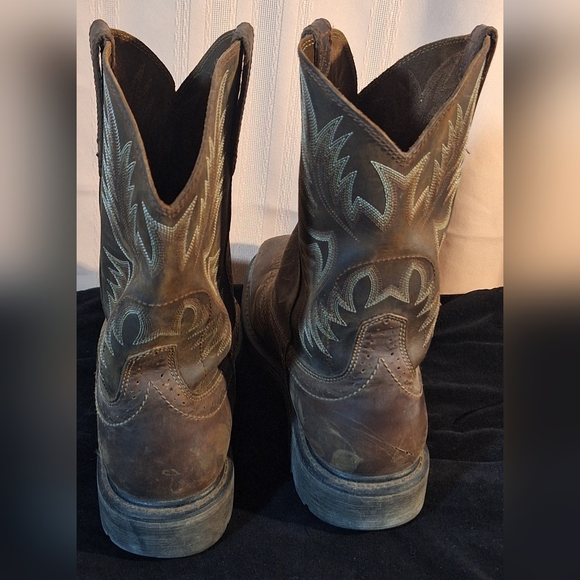 ARIAT Distressed Brown Western Boots - Picture 4 of 11